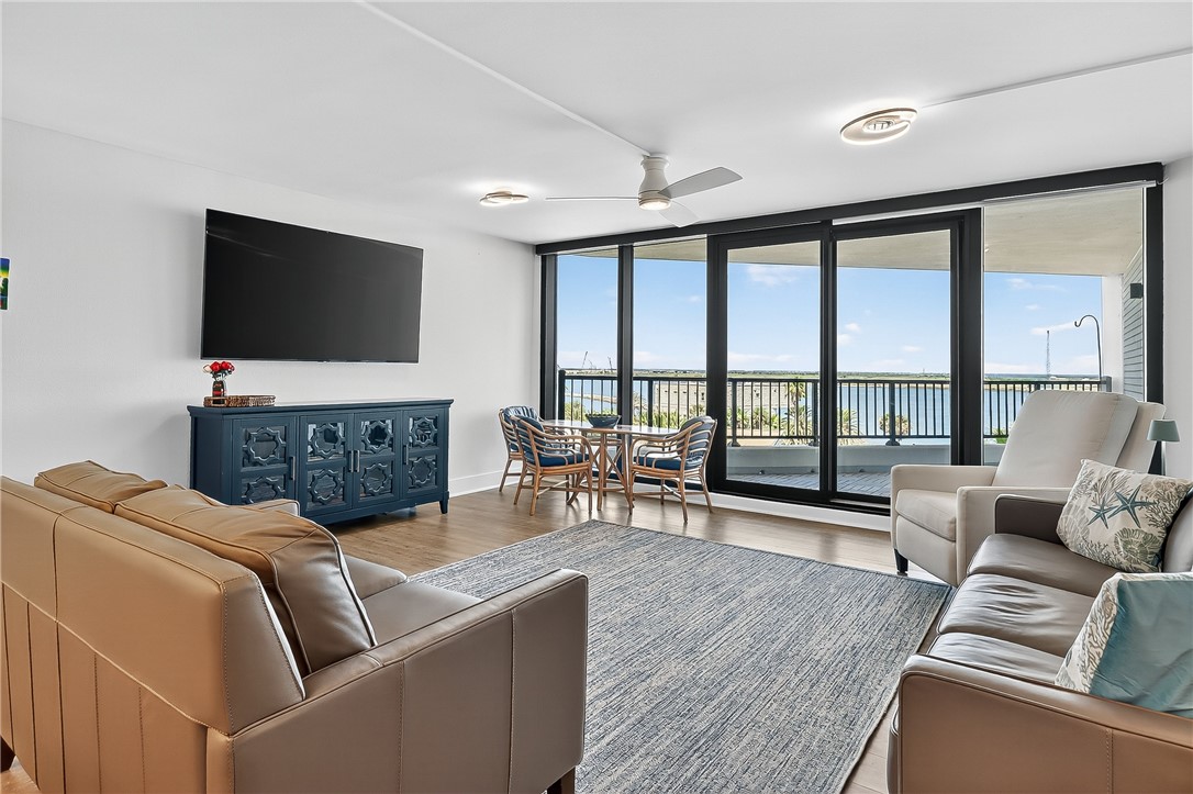 1000 N Station 413 Property Photo 7