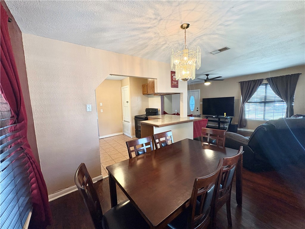 2126 Harvard St Property Photo 7