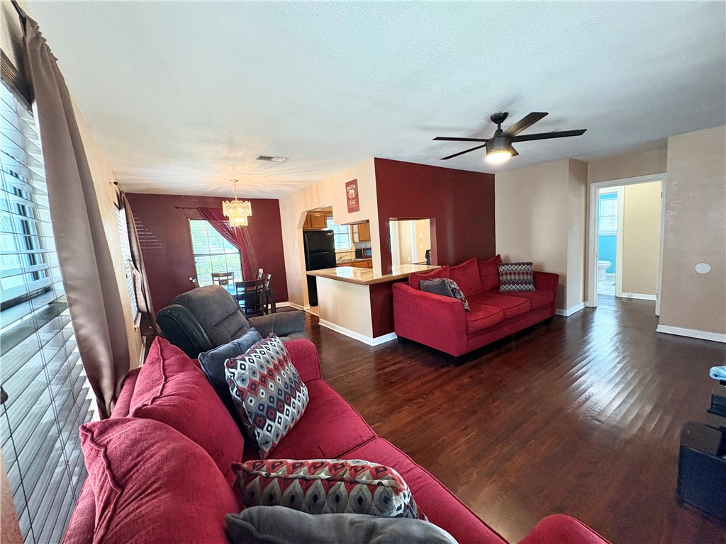 2126 Harvard St Property Photo 11