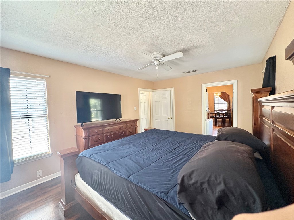 2126 Harvard St Property Photo 13