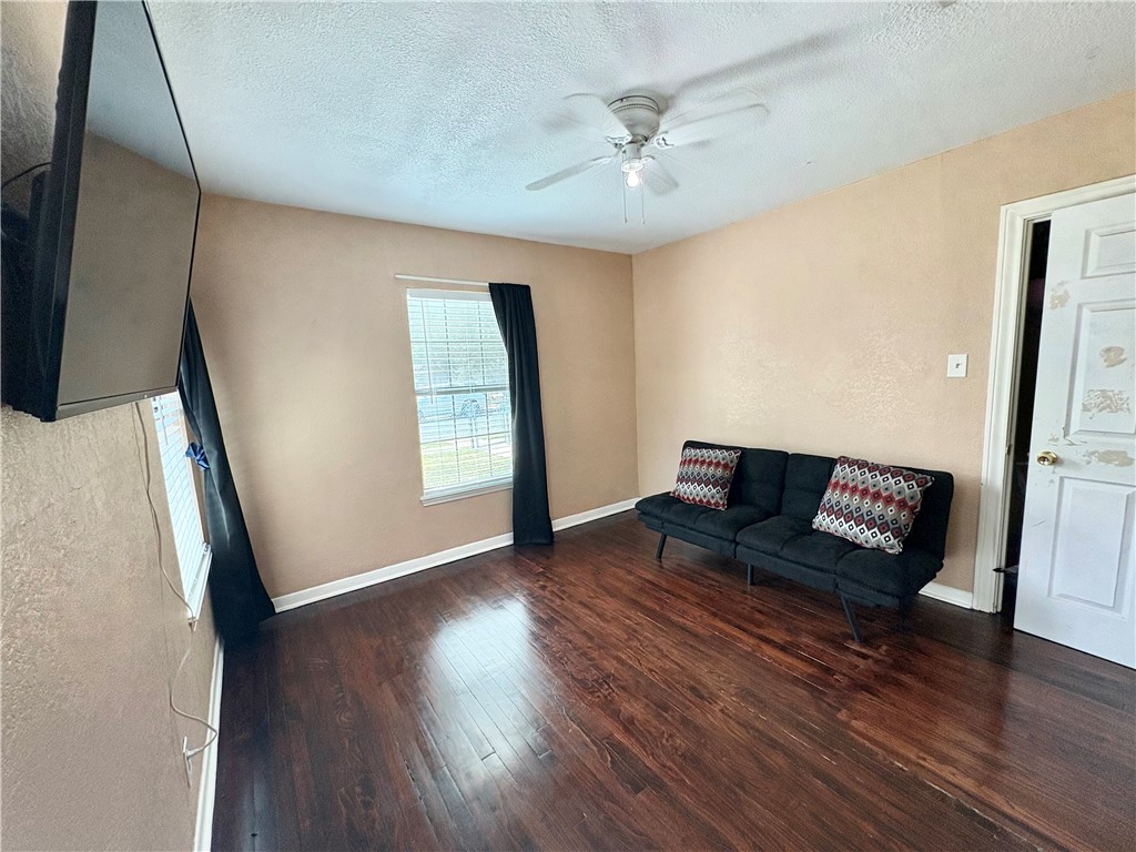 2126 Harvard St Property Photo 16