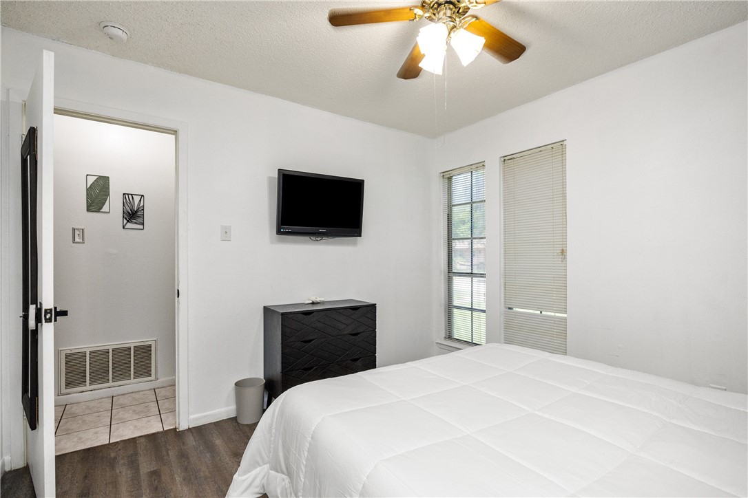 212 San Saba Dr Property Photo 16