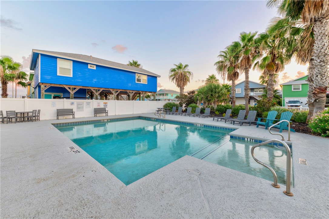 419 Spencers Landing Property Photo 2