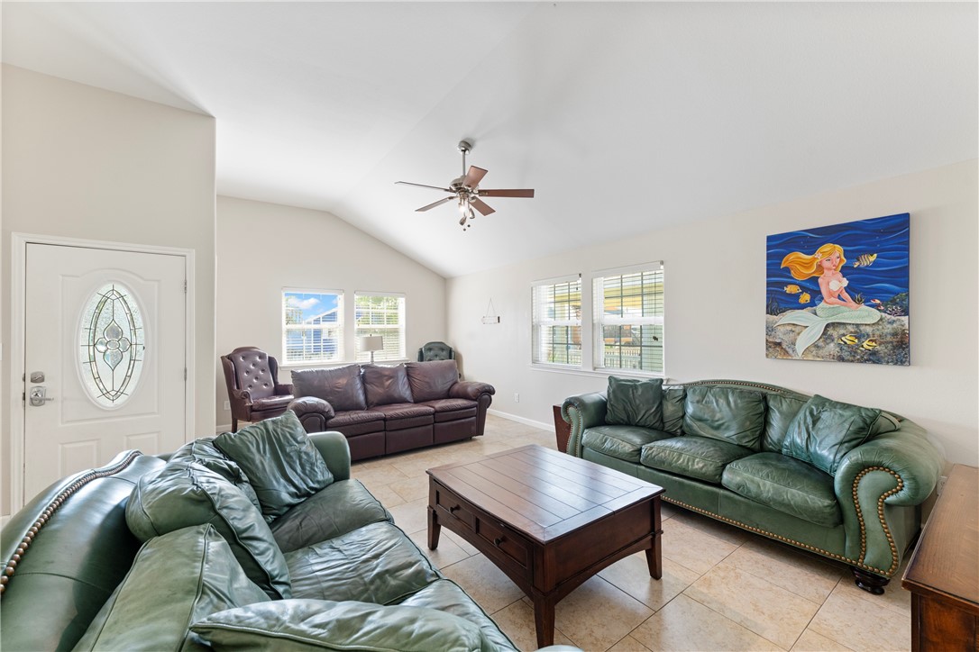 419 Spencers Landing Property Photo 4