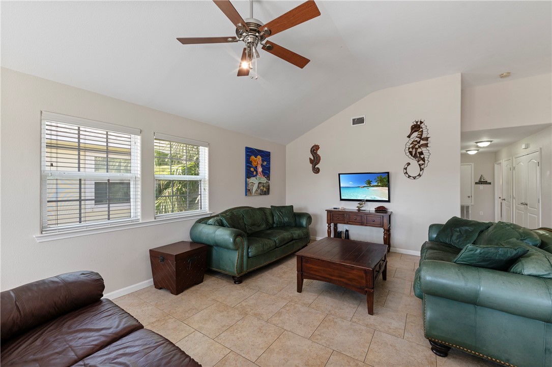 419 Spencers Landing Property Photo 5