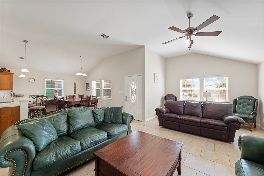 419 Spencers Landing Property Photo 6