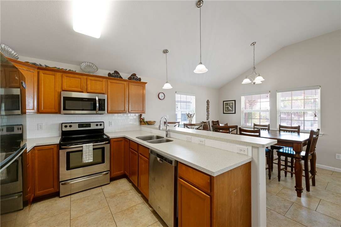 419 Spencers Landing Property Photo 8