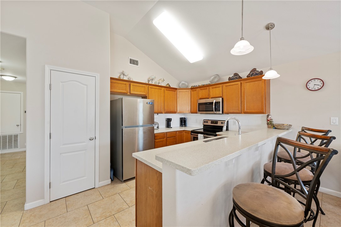 419 Spencers Landing Property Photo 9