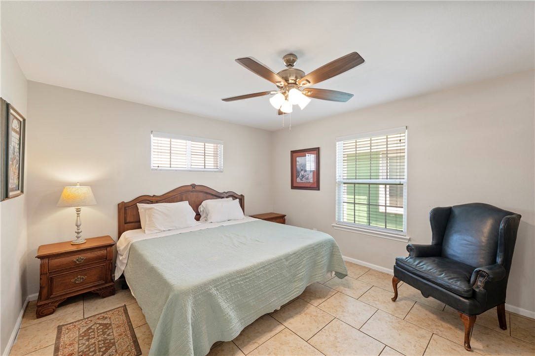 419 Spencers Landing Property Photo 13