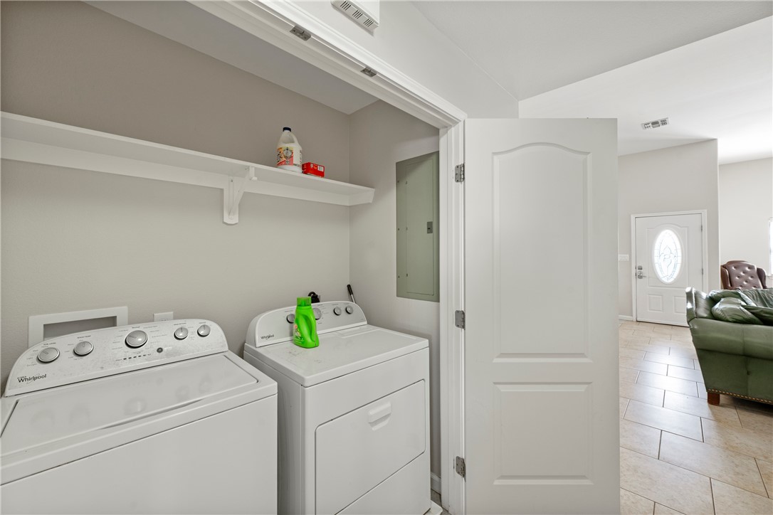 419 Spencers Landing Property Photo 24