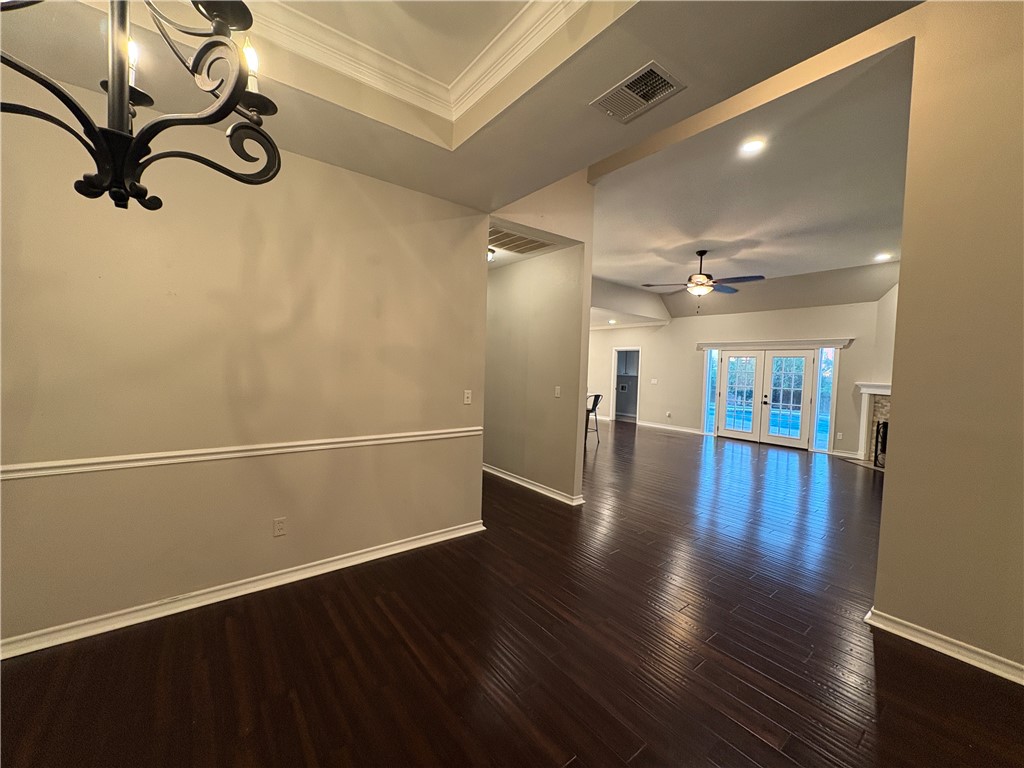 6202 Lourdes St Property Photo 7