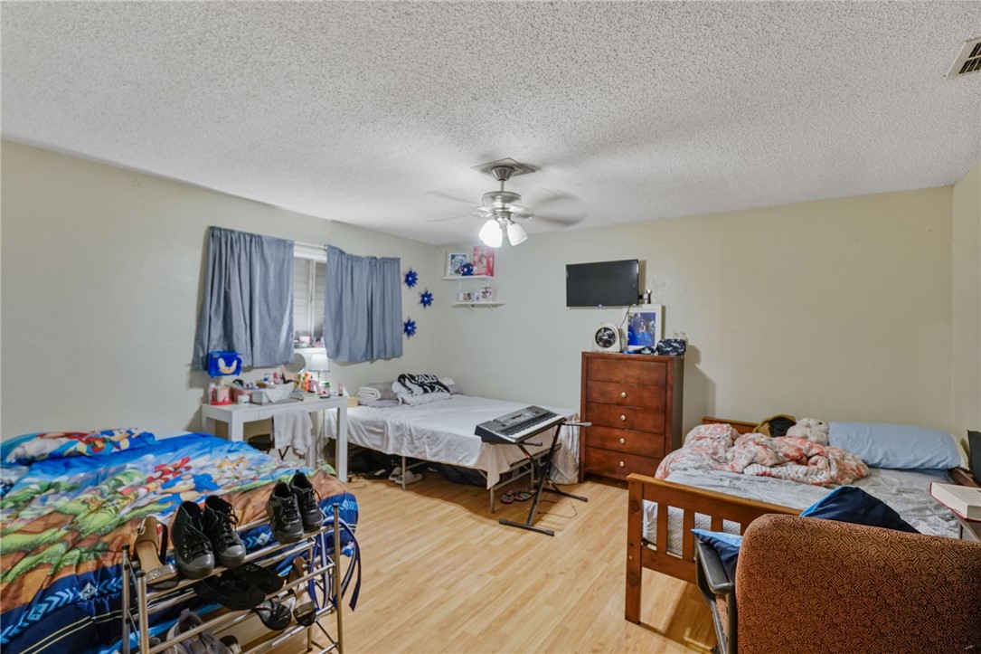 801 Pyramid Dr Property Photo 12