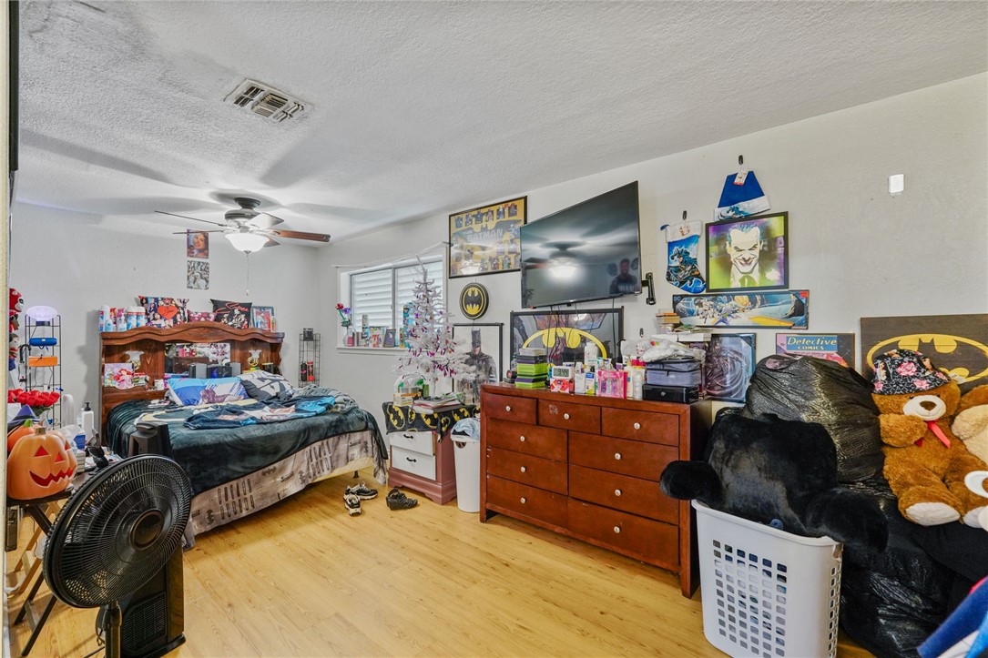 801 Pyramid Dr Property Photo 14