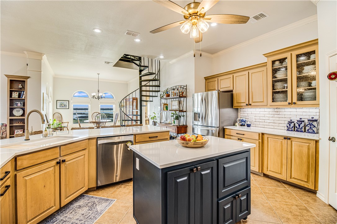 20 Southpointe Circ Property Photo 8