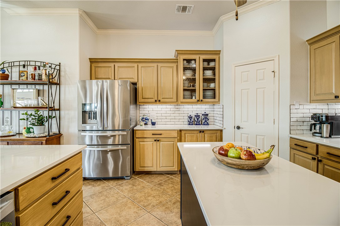 20 Southpointe Circ Property Photo 10