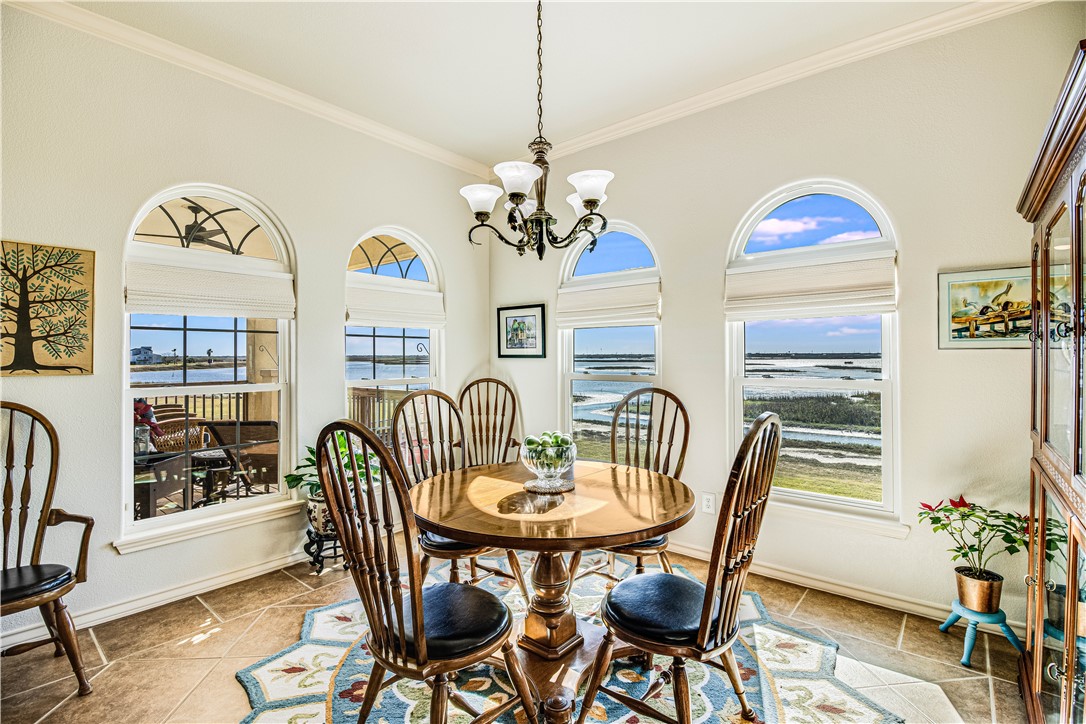 20 Southpointe Circ Property Photo 11