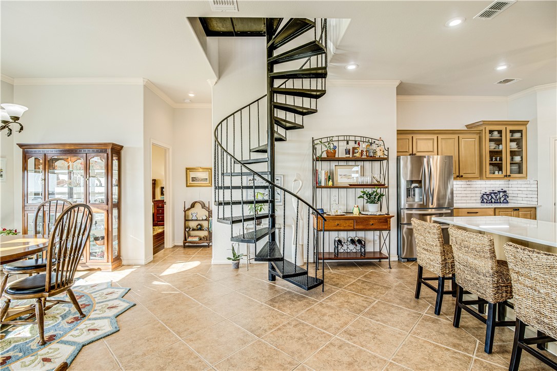 20 Southpointe Circ Property Photo 12