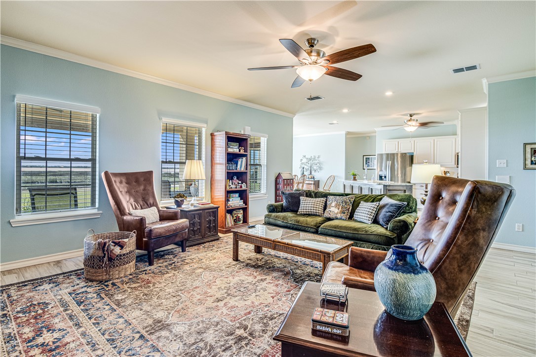 20 Southpointe Circ Property Photo 23