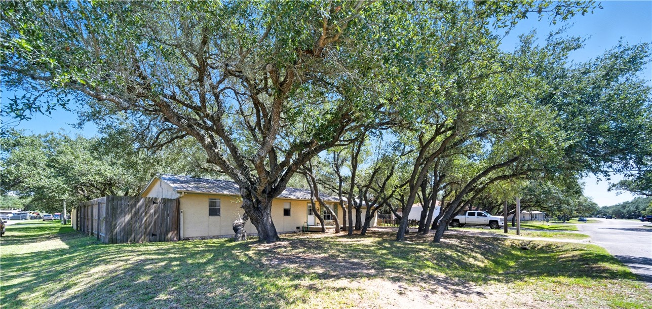 90 Griffith Dr Property Photo 1