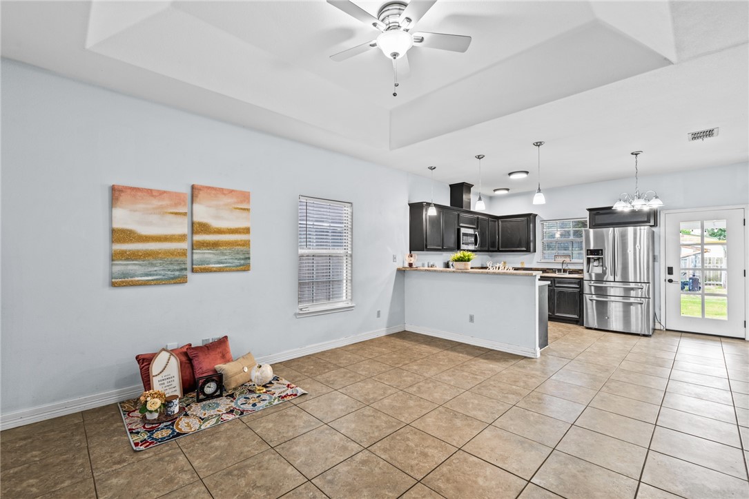 758 Gibson Dr Property Photo 6