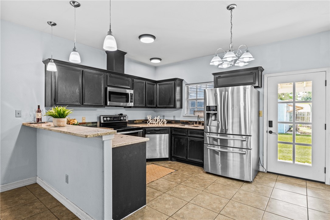 758 Gibson Dr Property Photo 9