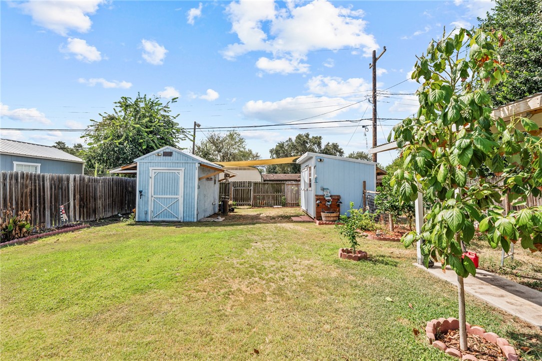 758 Gibson Dr Property Photo 23