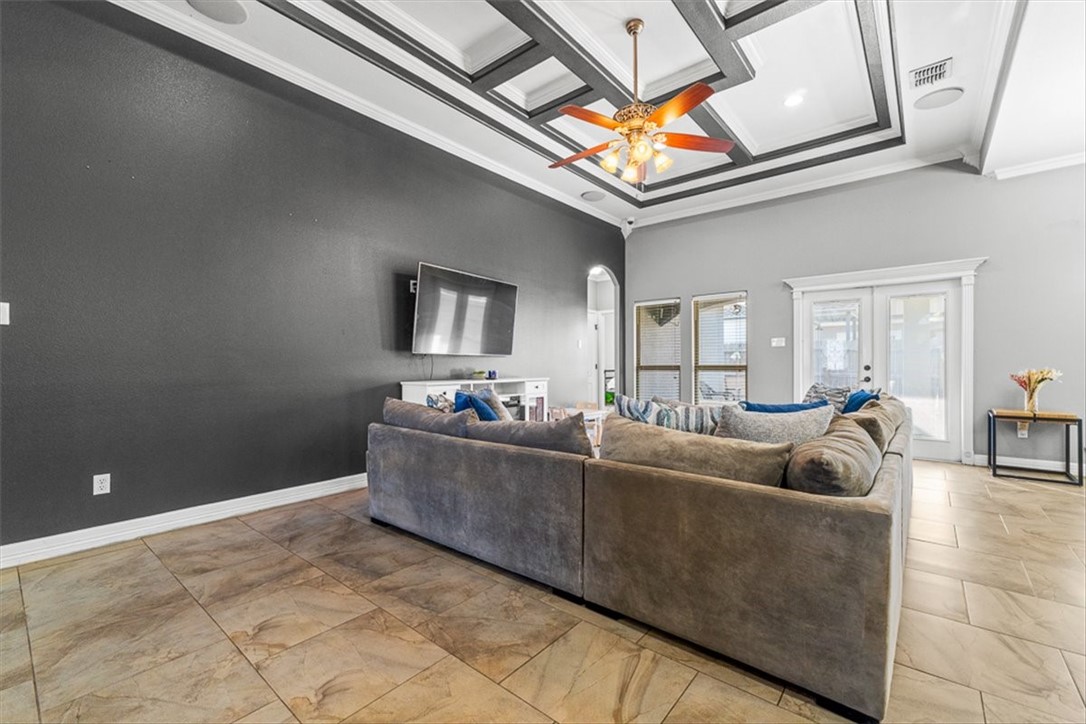 8245 Rock Crest Dr Property Photo 5