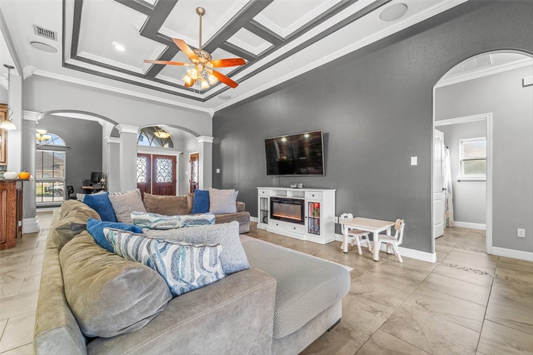 8245 Rock Crest Dr Property Photo 6