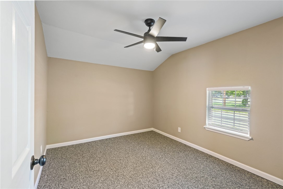 3702 Harris Dr Property Photo 9