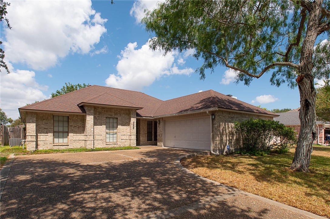 7029 Sun Wood Dr Property Photo 1