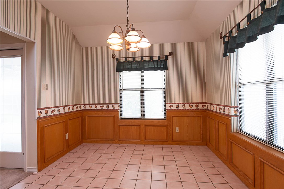 7029 Sun Wood Dr Property Photo 5