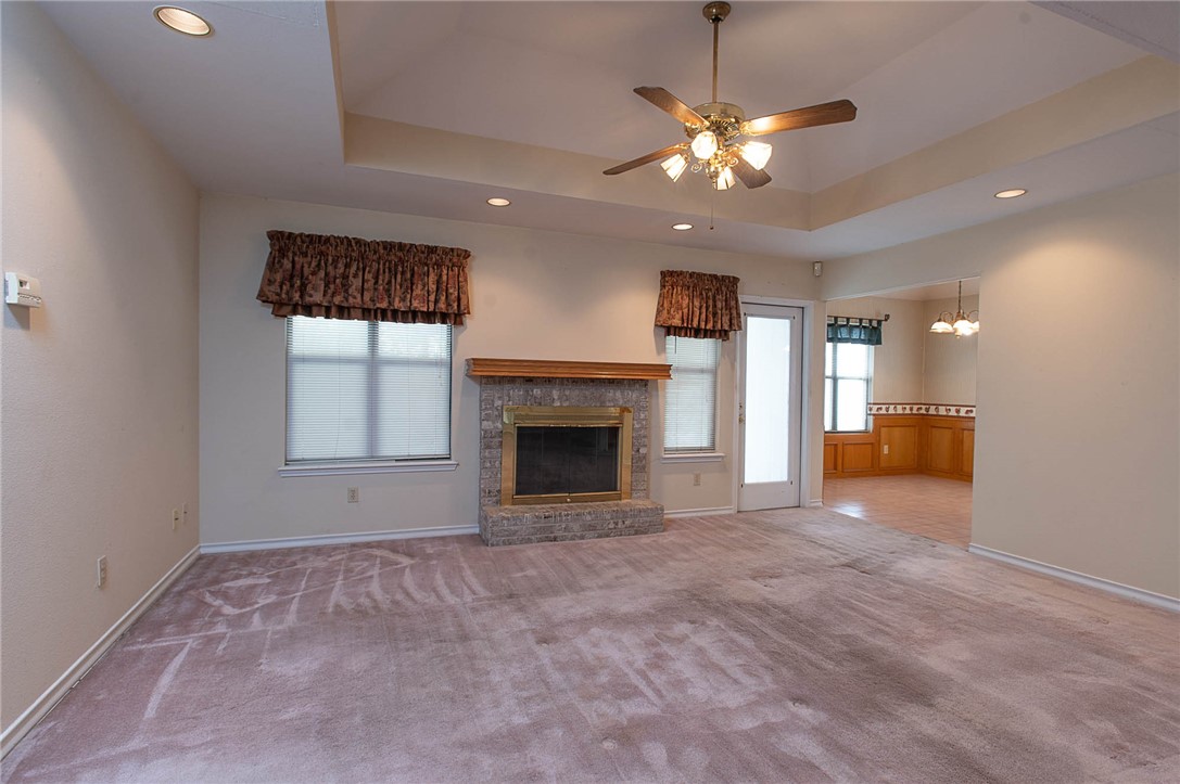 7029 Sun Wood Dr Property Photo 10