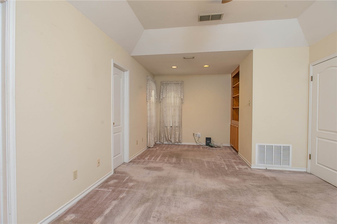 7029 Sun Wood Dr Property Photo 14