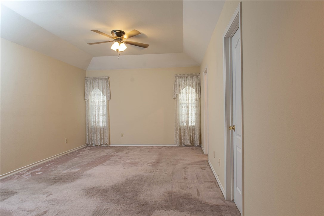 7029 Sun Wood Dr Property Photo 15