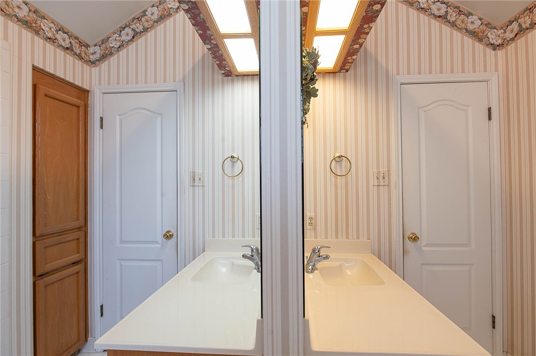 7029 Sun Wood Dr Property Photo 16