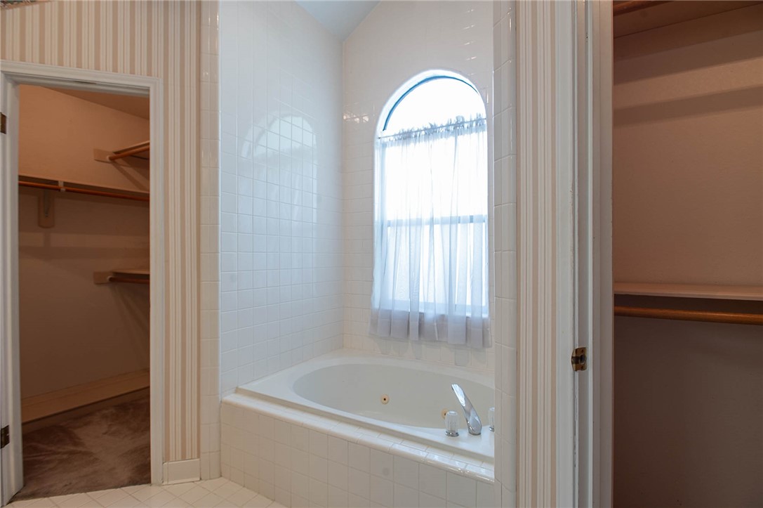 7029 Sun Wood Dr Property Photo 19