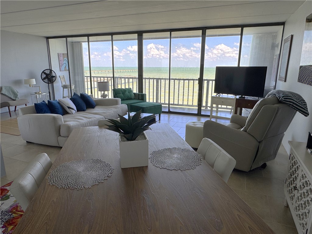 464855 Property Photo 4