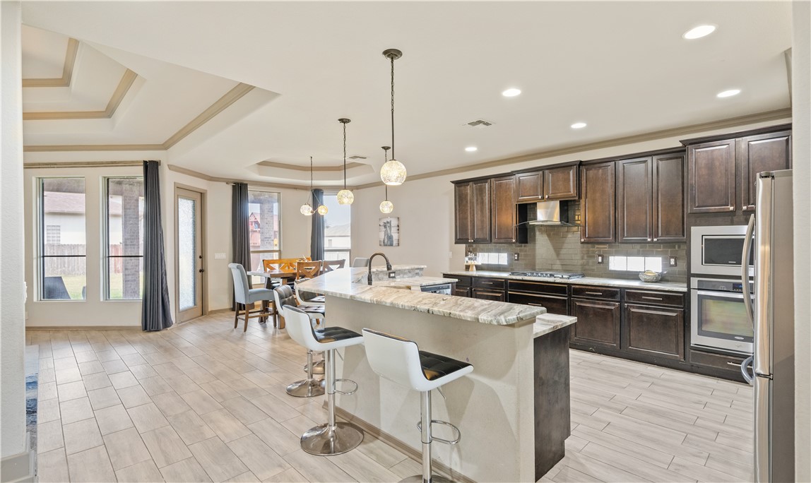 3102 N Oso Pkwy Property Photo 4