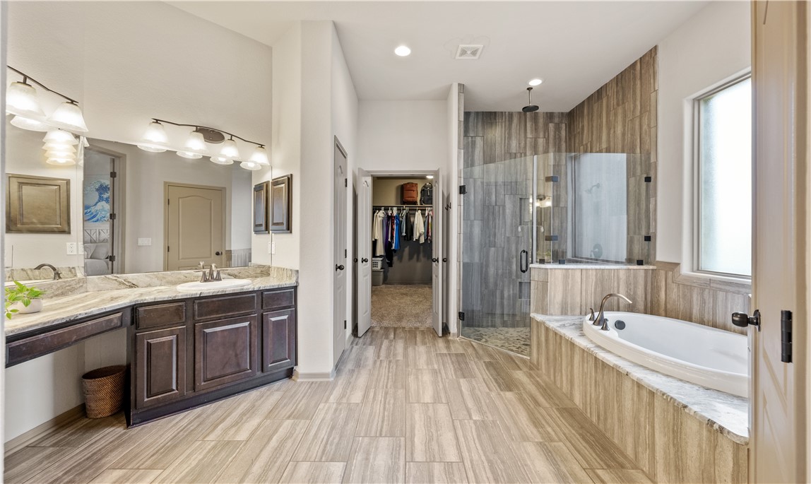 3102 N Oso Pkwy Property Photo 12