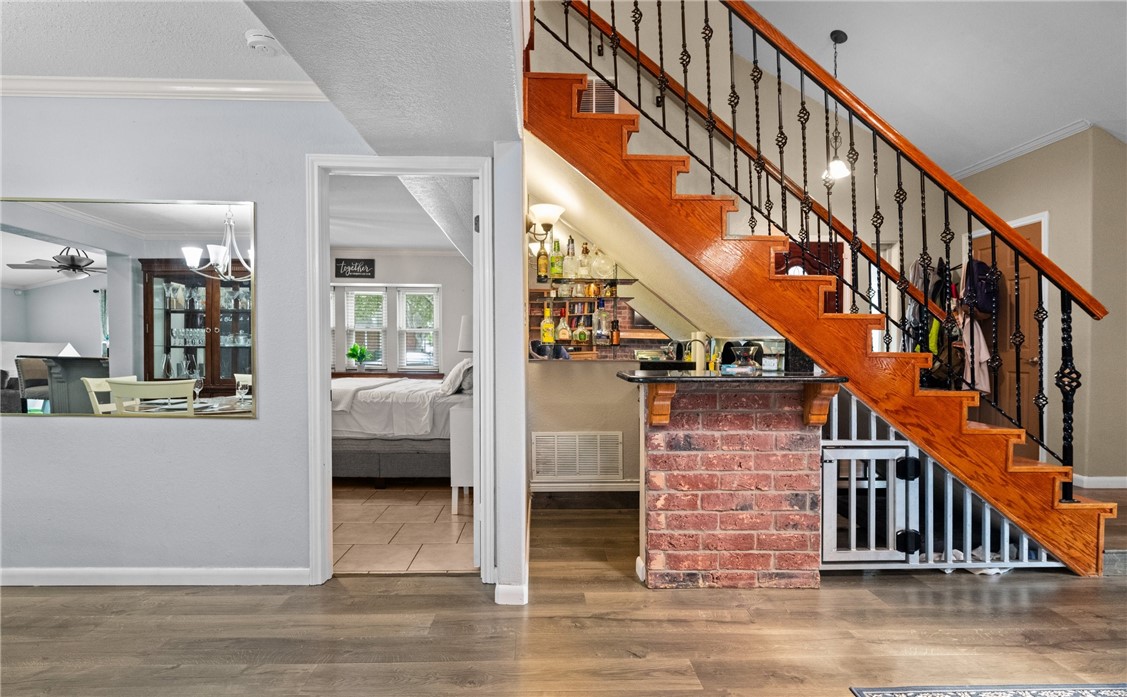 5337 Inverness Dr Property Photo 4