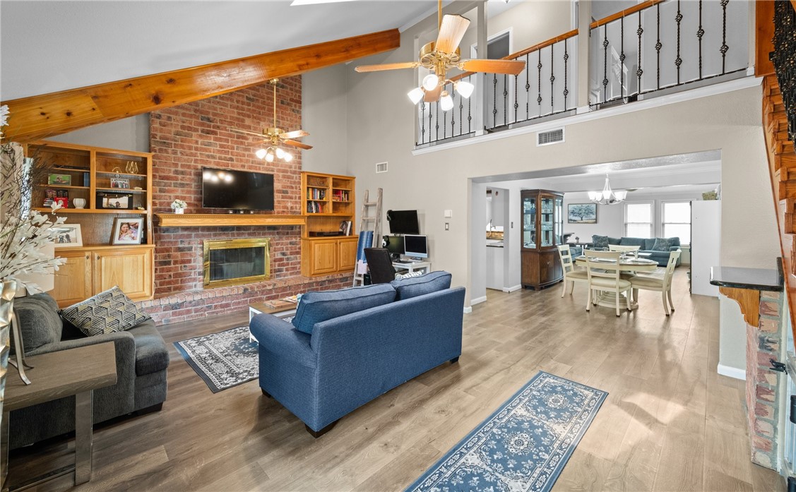 5337 Inverness Dr Property Photo 5