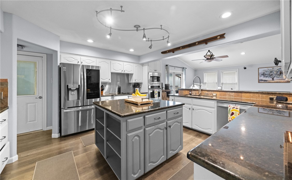 5337 Inverness Dr Property Photo 10