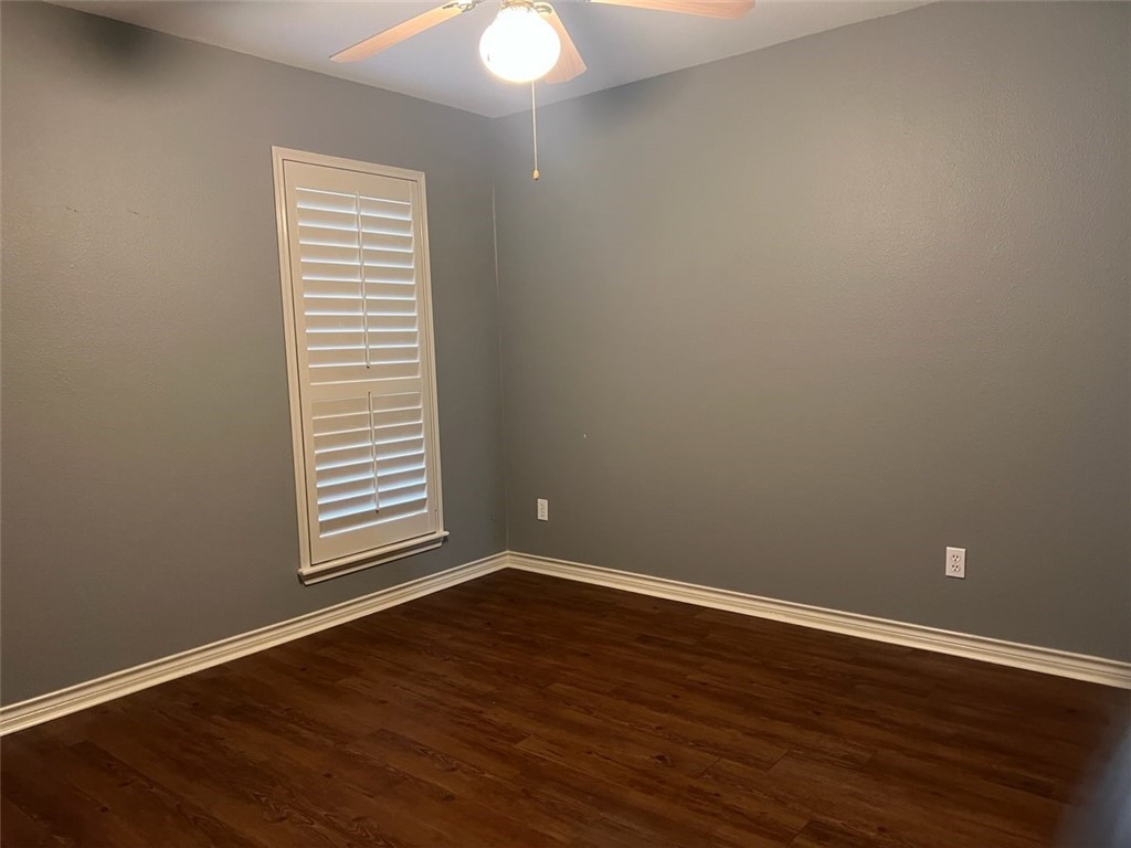 4022 Wood River Dr 3b Property Photo 8