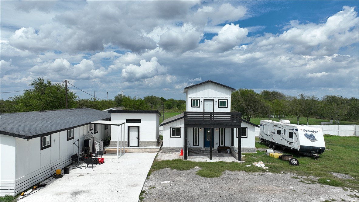 7092 County Road 4121 Property Photo 4