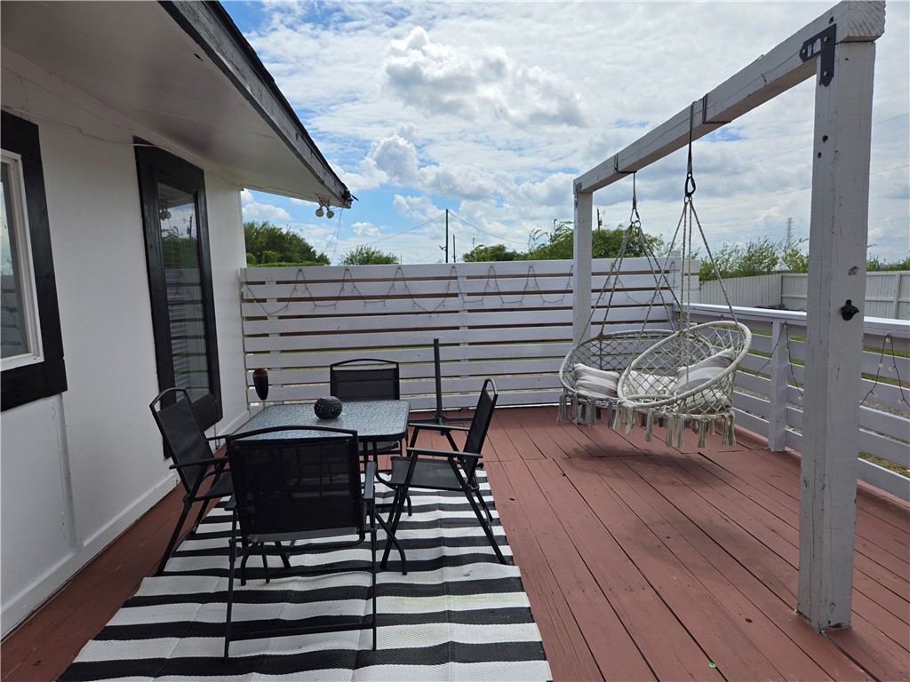 7092 County Road 4121 Property Photo 5