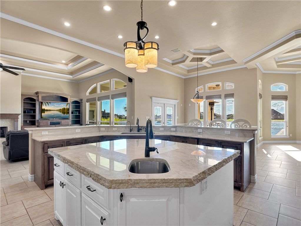 6209 Lago Vista Dr Property Photo 12