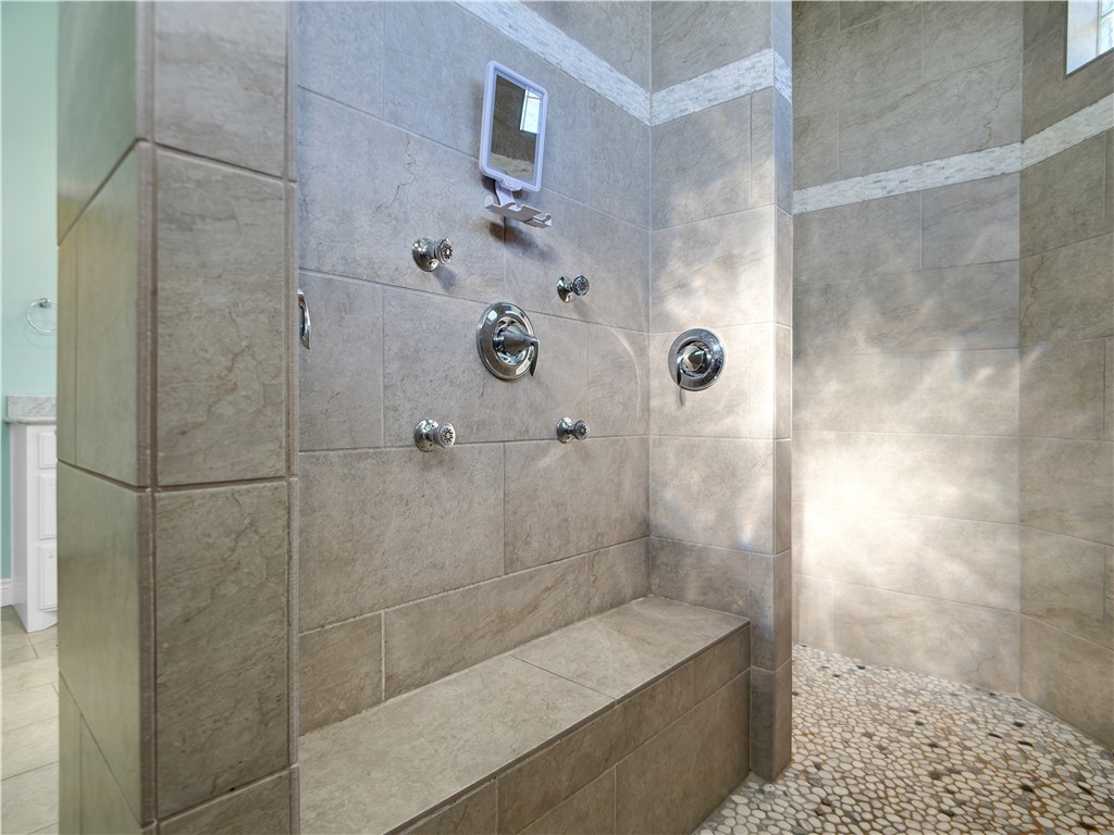 6209 Lago Vista Dr Property Photo 23