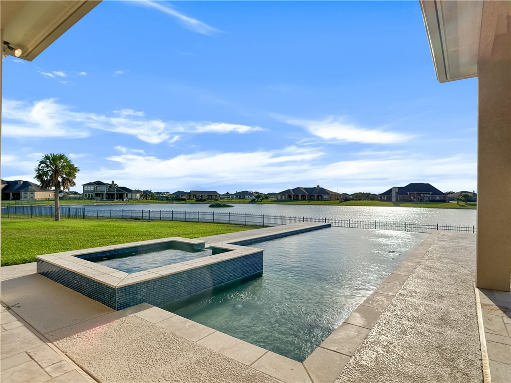 6209 Lago Vista Dr Property Photo 38