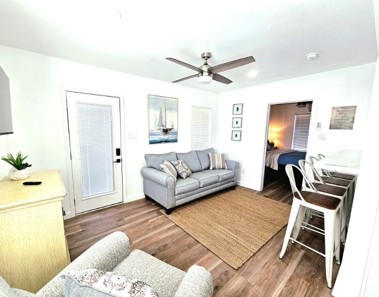 1117 Ocean Dr D Property Photo 6