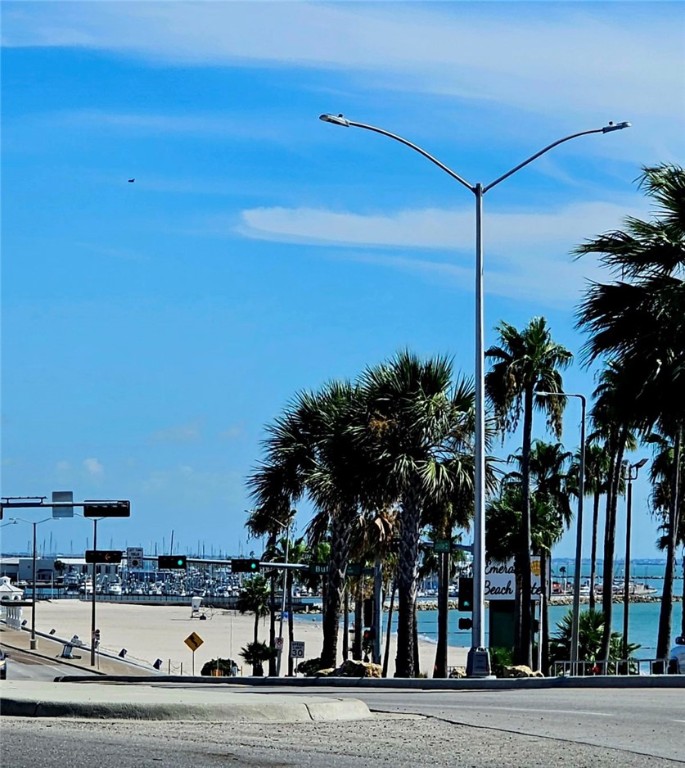 1117 Ocean Dr D Property Photo 13